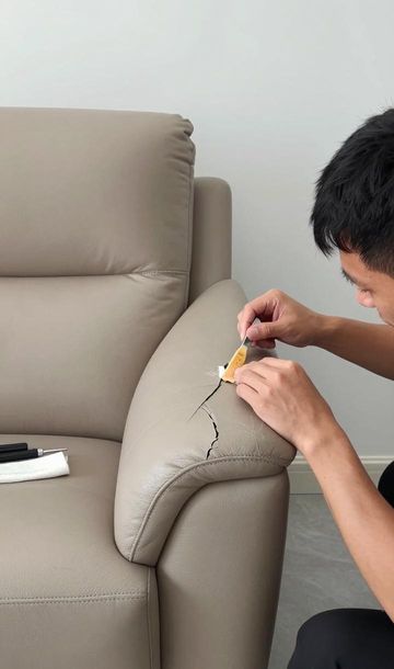沙发翻新真皮多少钱_高档家用真皮沙发修复翻新_沙发做皮质翻新
